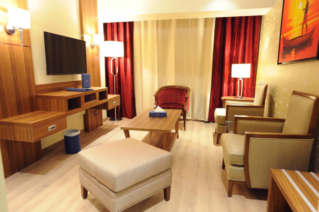 Gems Hotel Бейрут Экстерьер фото
